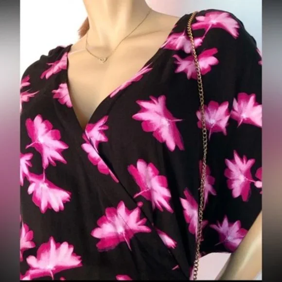 Ava and Viv Dolman Short Sleeve Wrap Dress NWT - Picture 3 of 4